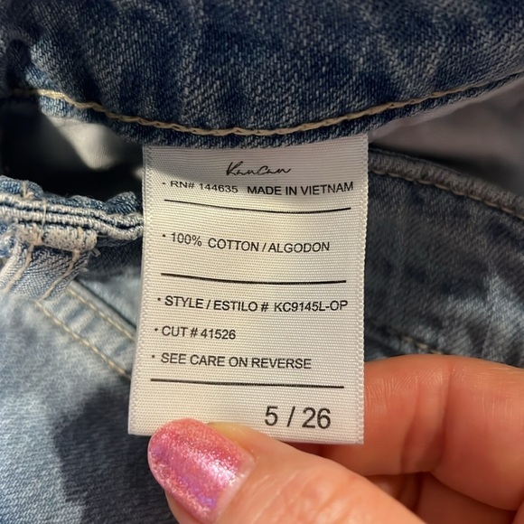 KanCan Ivanna Ultra High Waisted Mom shorts size 26 - Picture 13 of 15